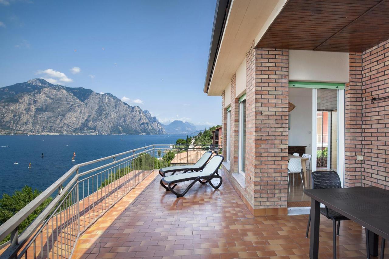 Apartment Windows On The Lake Malcesine Bagian luar foto